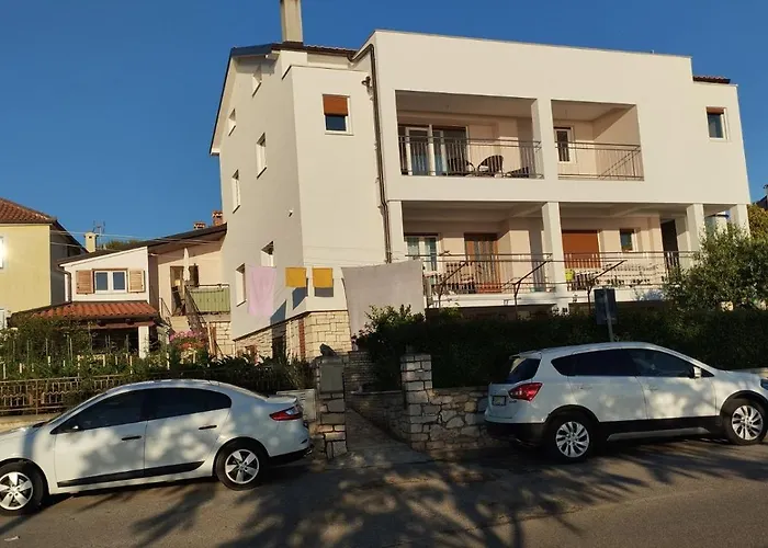 Alida Apartments & Room Near The Sea